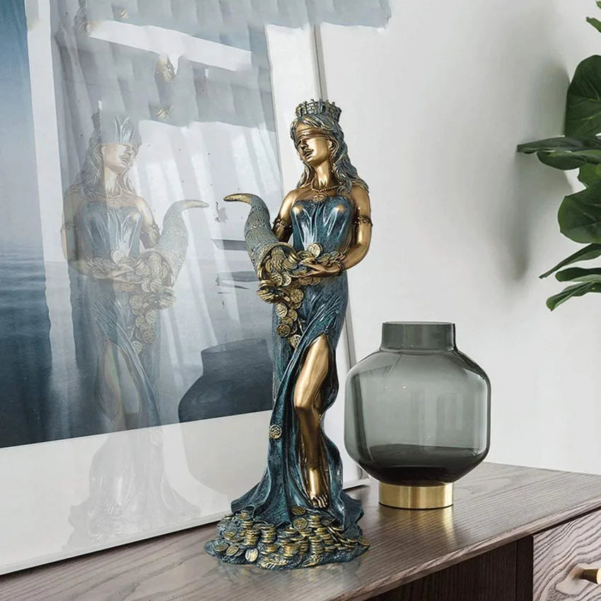 UHKA | Goddess Sculpture – Elegant Minimal Art Statue