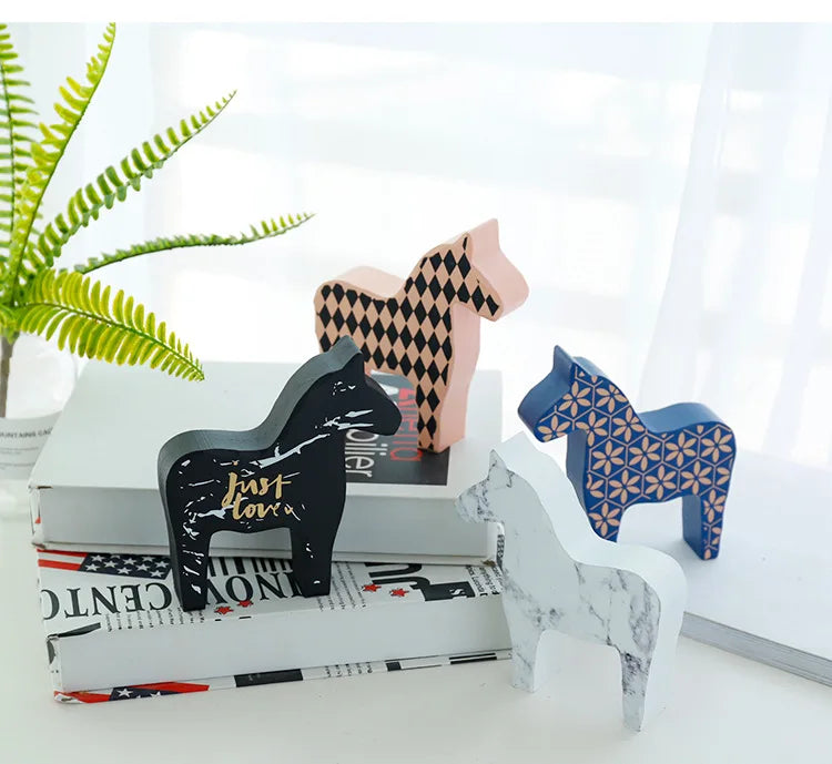 Wooden Horse Sculpture – Rustic Home Decor Statue, Interior Art Ornament