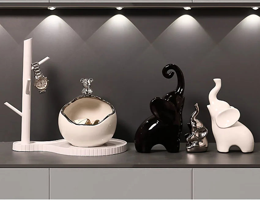 UHKA | Ceramic Bear Storage & Key Holder – Functional Minimal Art Object