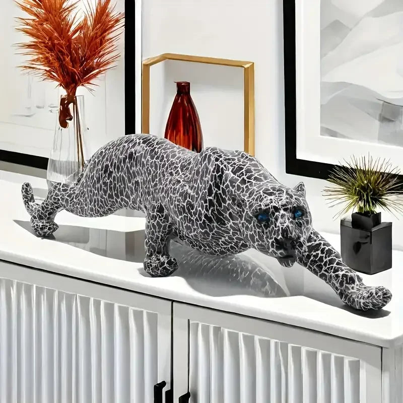 UHKA | Leopard Resin Sculpture – Bold Minimalist Animal Art