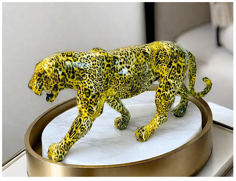 Leopard Resin Figurine – Modern Animal Decor Sculpture, Home & Office Ornament