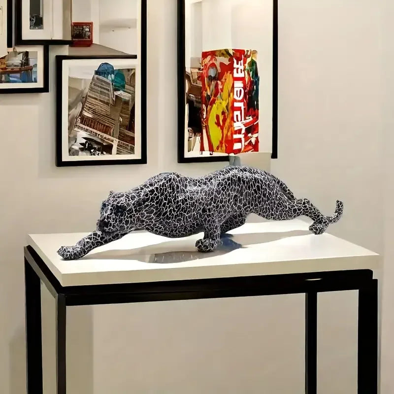 UHKA | Leopard Resin Sculpture – Bold Minimalist Animal Art