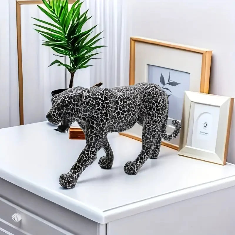 Leopard Resin Figurine – Modern Animal Decor Sculpture, Home & Office Ornament