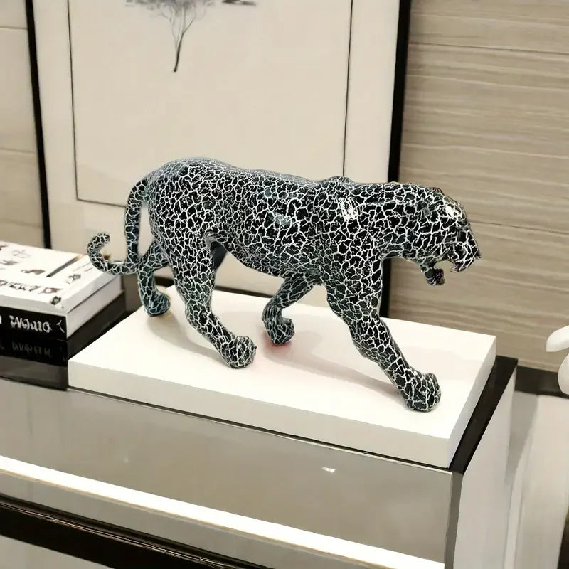 Leopard Resin Figurine – Modern Animal Decor Sculpture, Home & Office Ornament