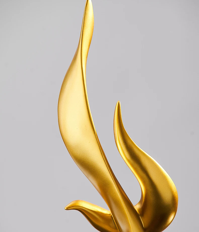 Abstract Flame Bird Sculpture – Modern Resin Home Decor Ornament
