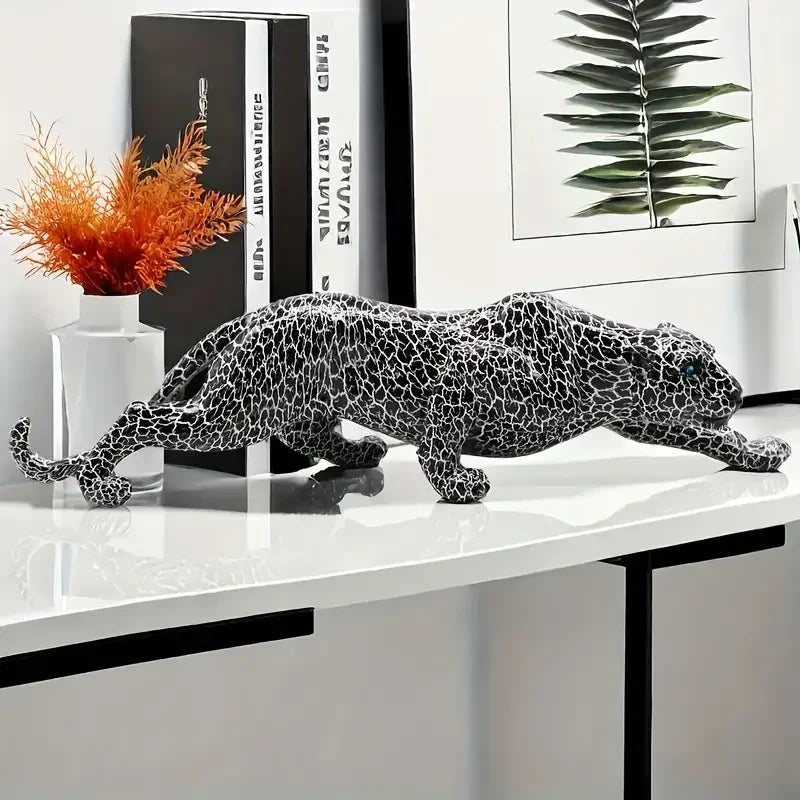 UHKA | Leopard Resin Sculpture – Bold Minimalist Animal Art