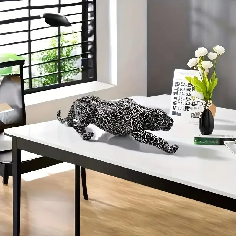 UHKA | Leopard Resin Sculpture – Bold Minimalist Animal Art