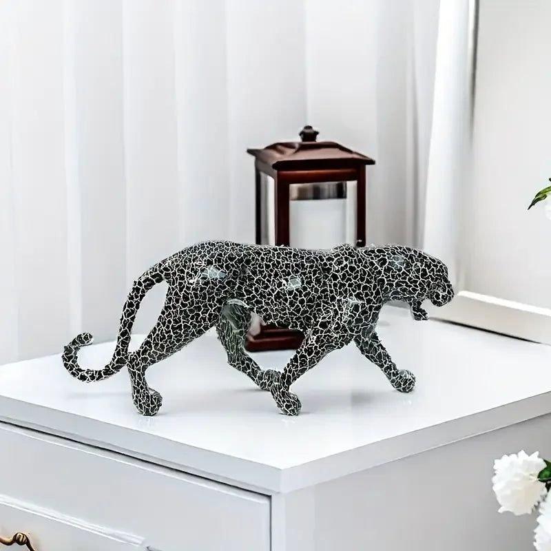 Leopard Resin Figurine – Modern Animal Decor Sculpture, Home & Office Ornament